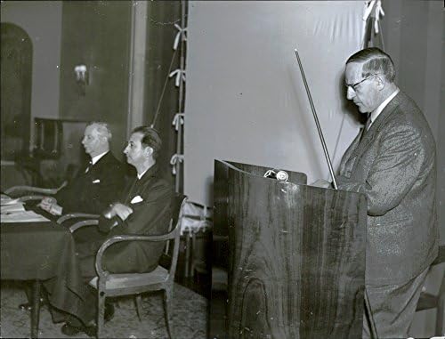 Vintage fotografija sastanka Torv - a u Gilletu. Predsjednik Generalni Direktor Borgqvist, prof. Edy Velander i predsjedavajući predsjedavajućeg, Okružni menadžer Erik Rendahl-11. oktobra 1941. godine